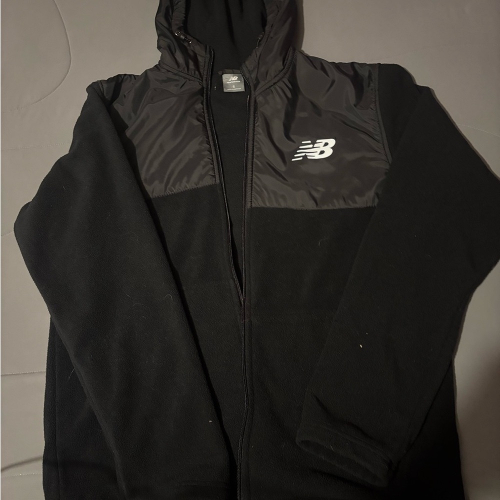 Pre owned men's size small New Balance fleece zip up jacket